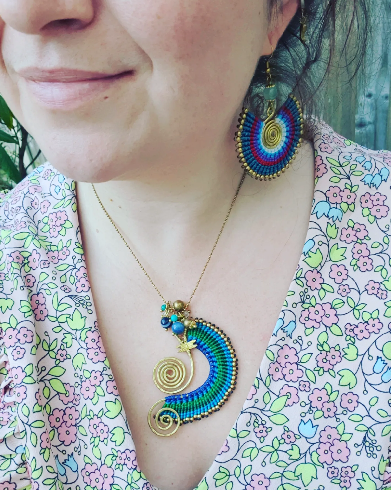 Beach wave necklace, blue agate necklace, blue macrame necklace, gold wire spiral necklace, turquoise stone, boho Thai necklace, sea love