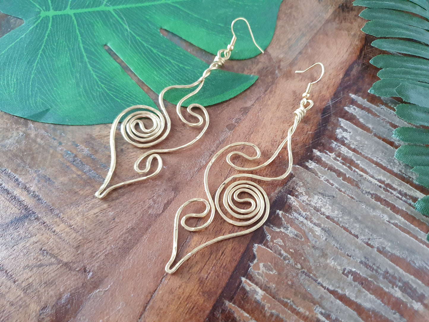 Abstract gold wire spiral earrings,hammered brass wire minimalist gold wire boho indie anniversary birthday gift for women sister wife