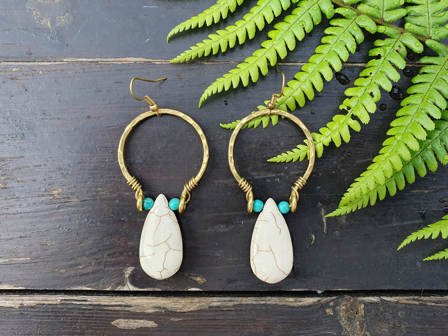 White howlite earrings,white stone earrings,gold hoops,turquoise earrings,bridal earrings,boho earrings,minimalist earrings,white gemstone