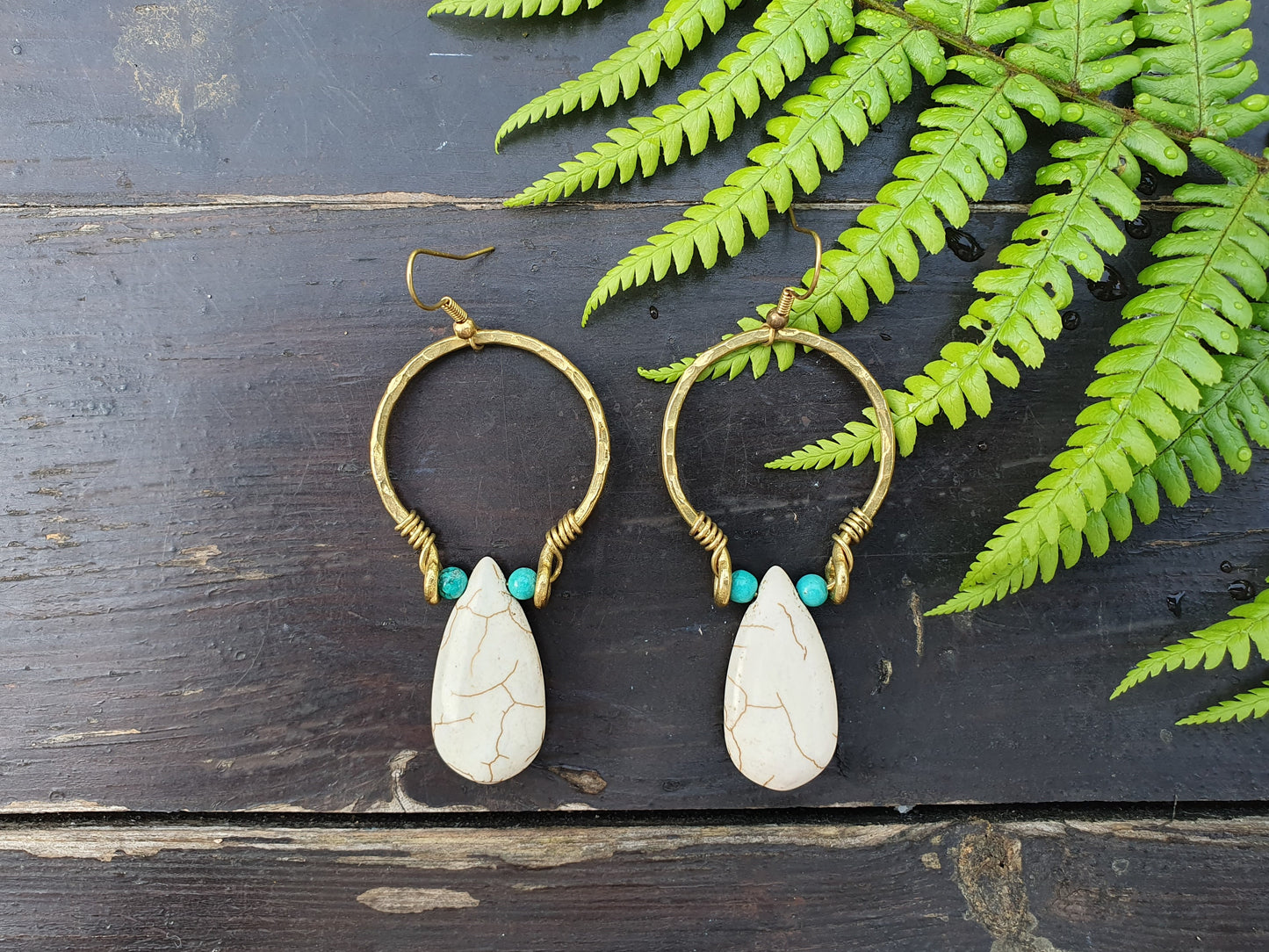 White howlite earrings,white stone earrings,gold hoops,turquoise earrings,bridal earrings,boho earrings,minimalist earrings,white gemstone