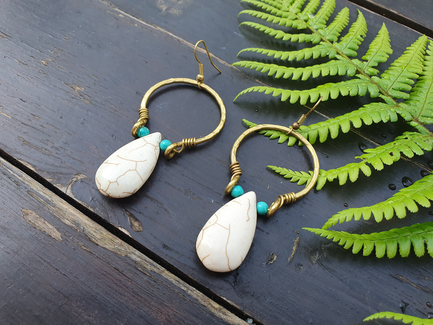 White howlite earrings,white stone earrings,gold hoops,turquoise earrings,bridal earrings,boho earrings,minimalist earrings,white gemstone